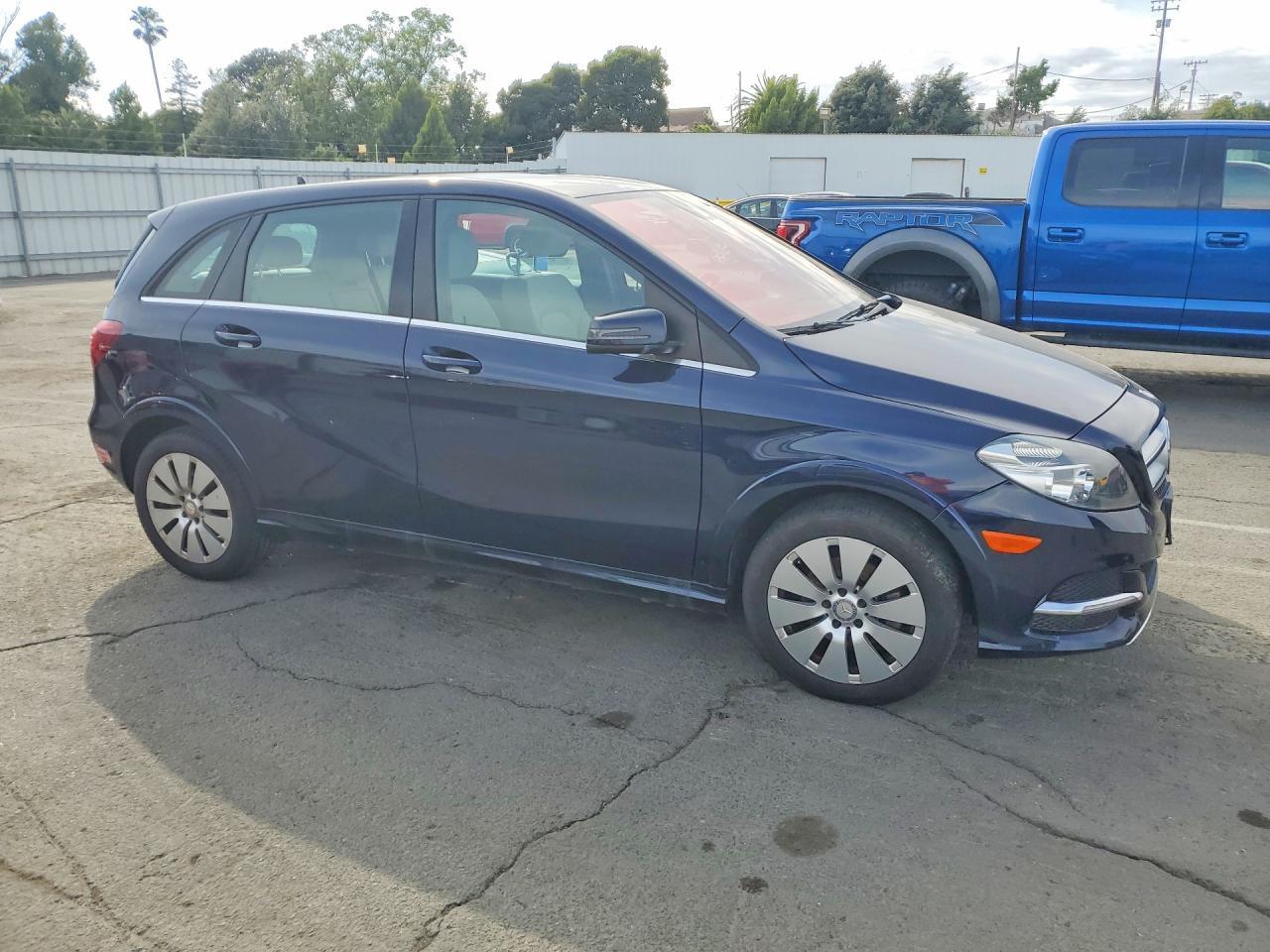 2017 Mercedes-Benz B 250E - Фото 4