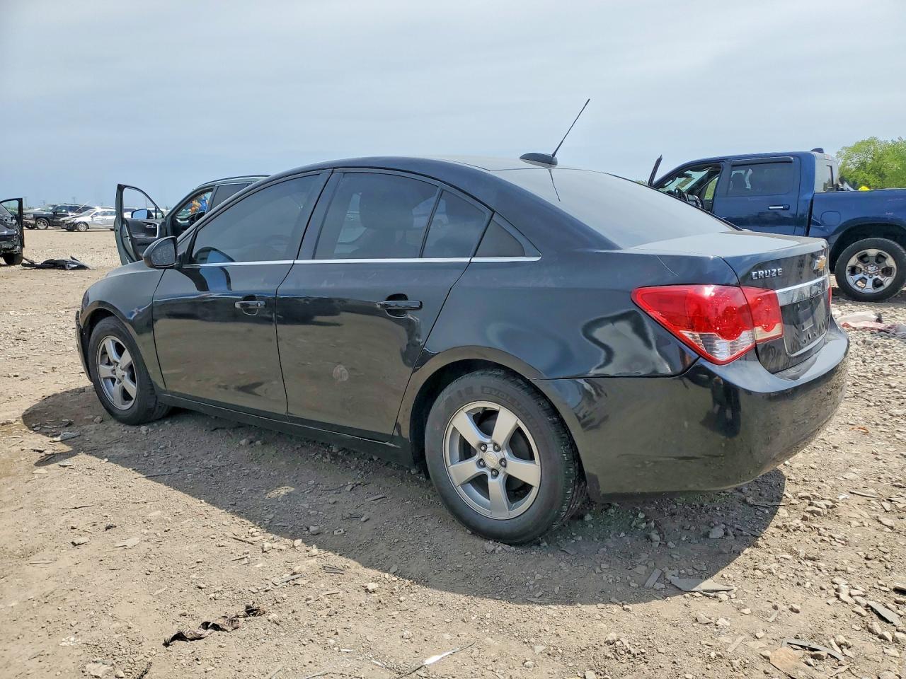 2016 Chevrolet Cruze Limited Lt - Image 2