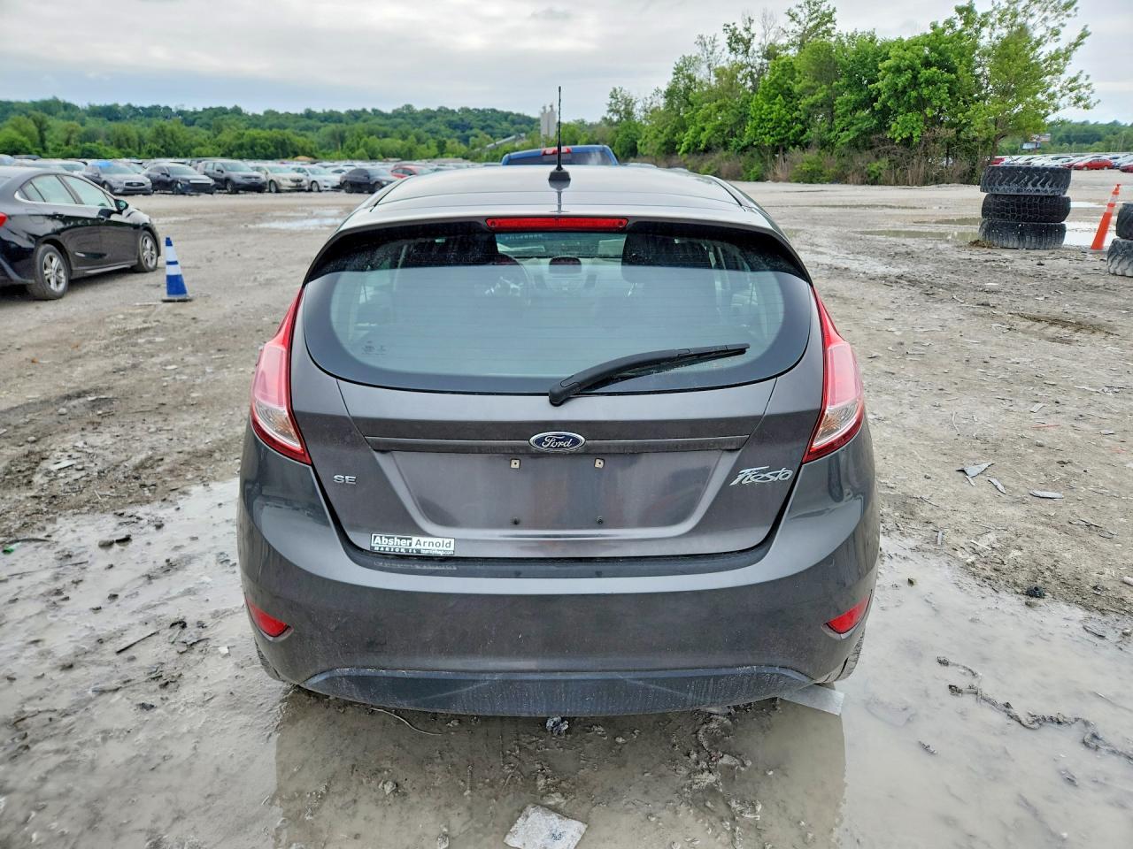 2017 Ford Fiesta Se - Фото 6