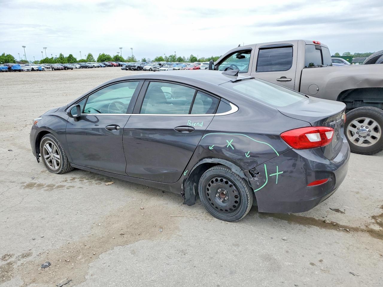 2017 Chevrolet Cruze Lt - Фото 2