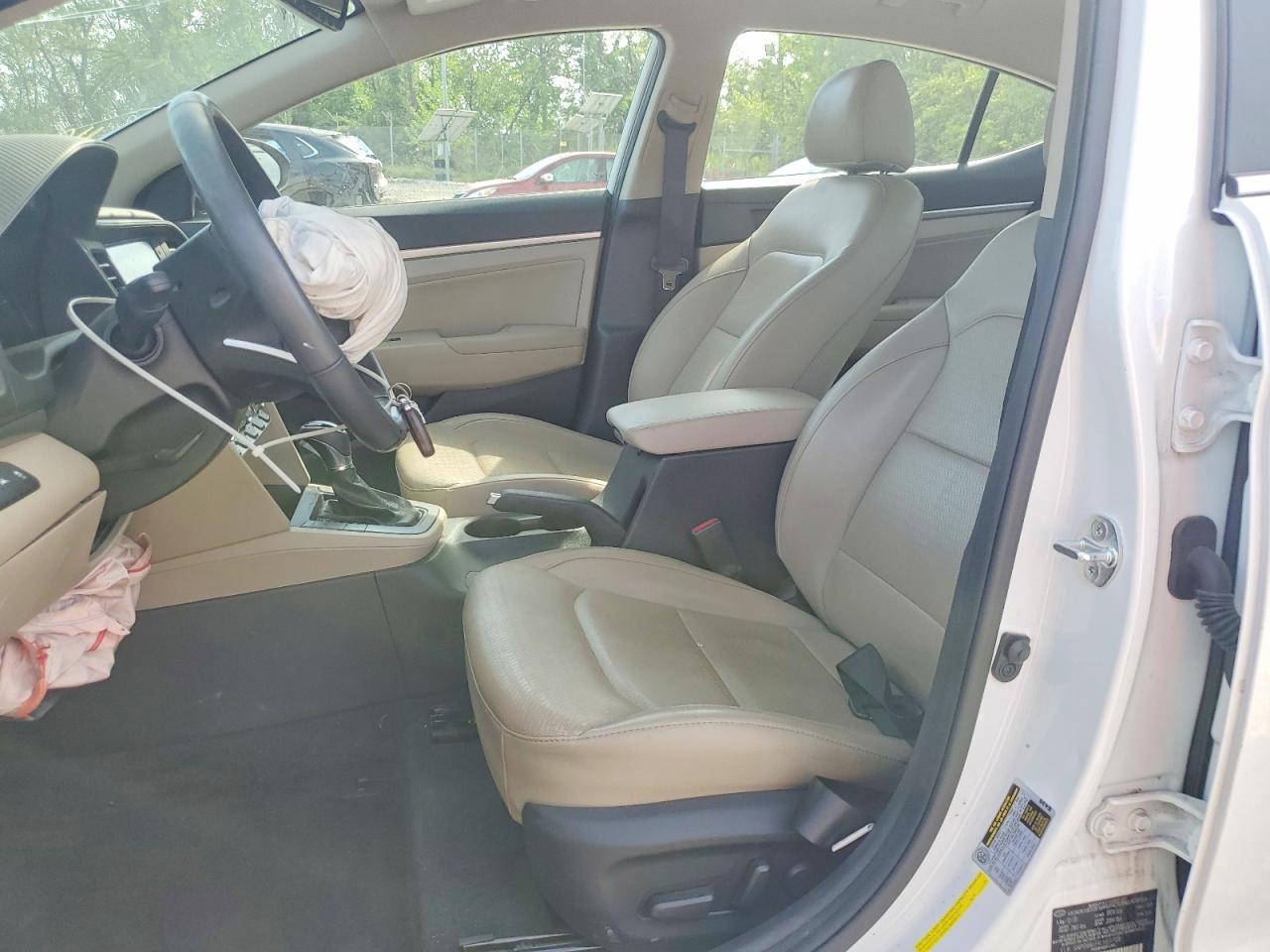 2020 Hyundai Elantra Limited - Image 7