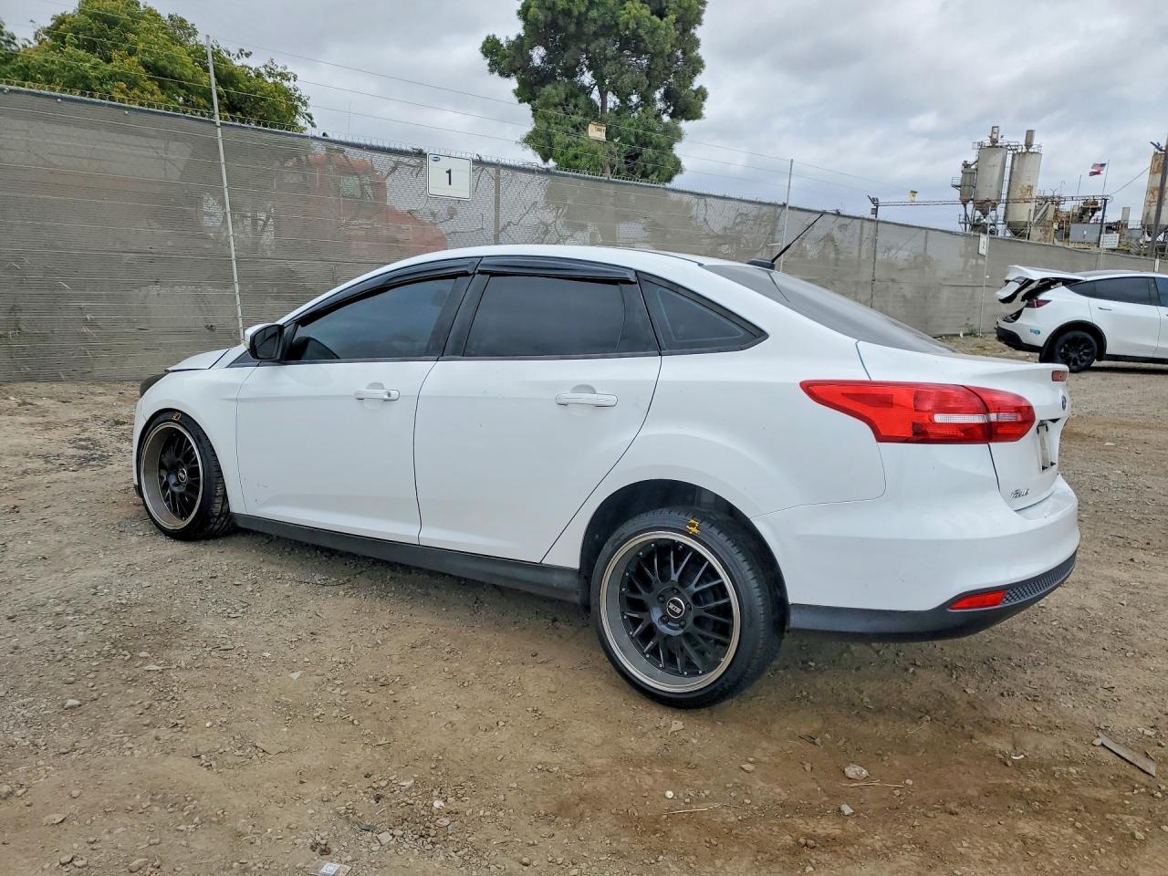 2015 Ford Focus Se - Фото 2