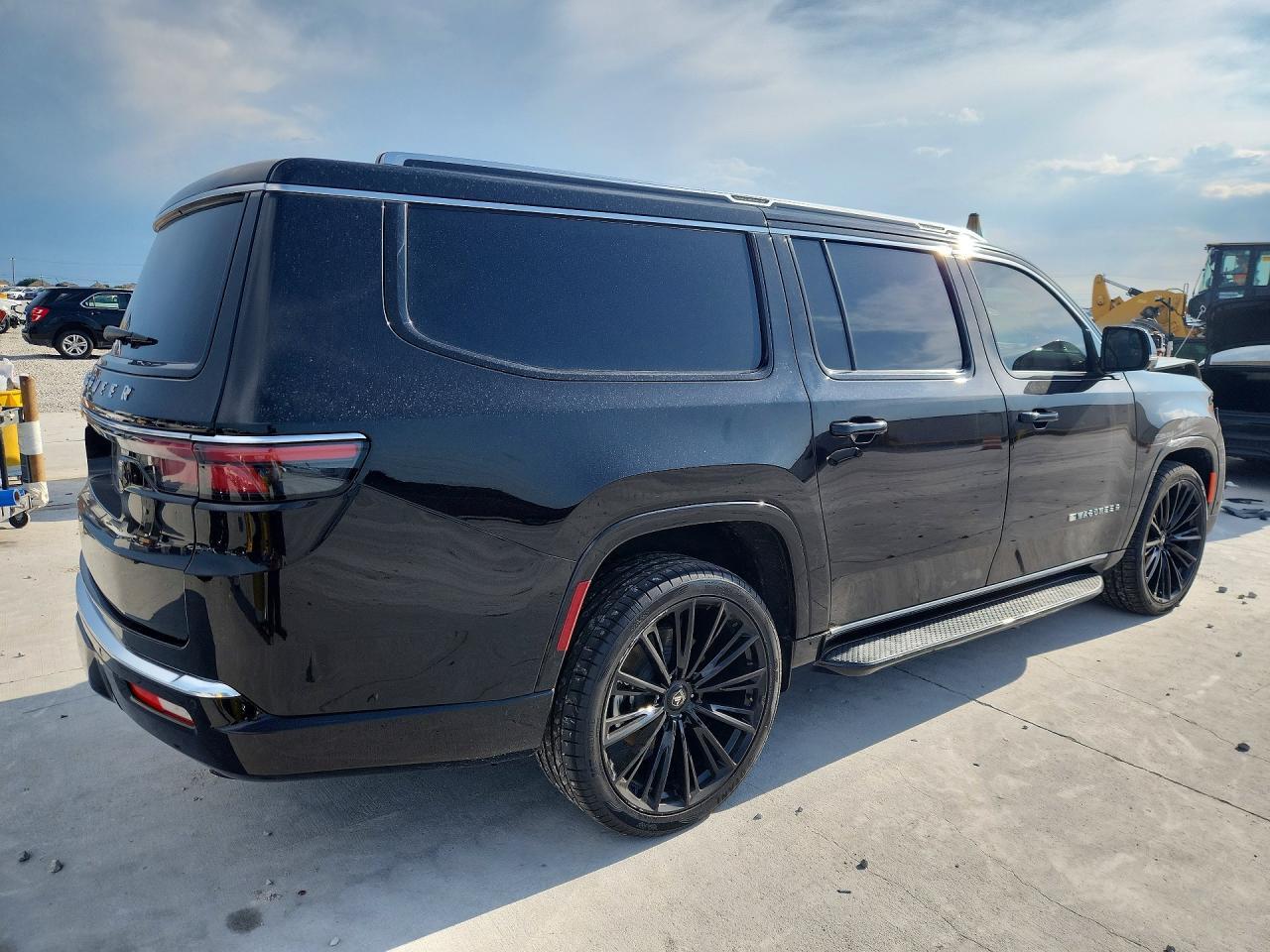 2024 Jeep Wagoneer L Series I - Фото 3