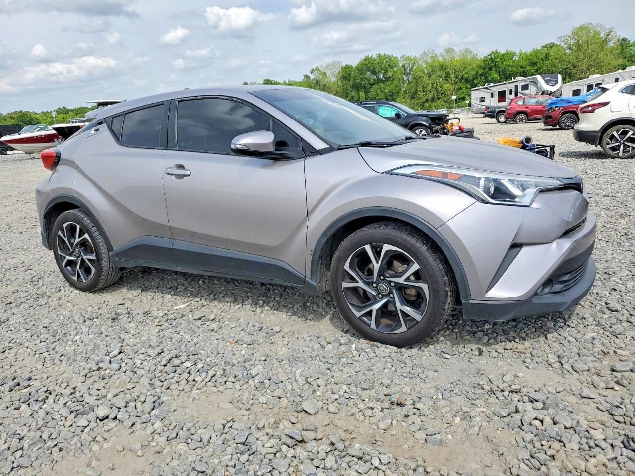 2019 Toyota C-Hr Xle - Image 4