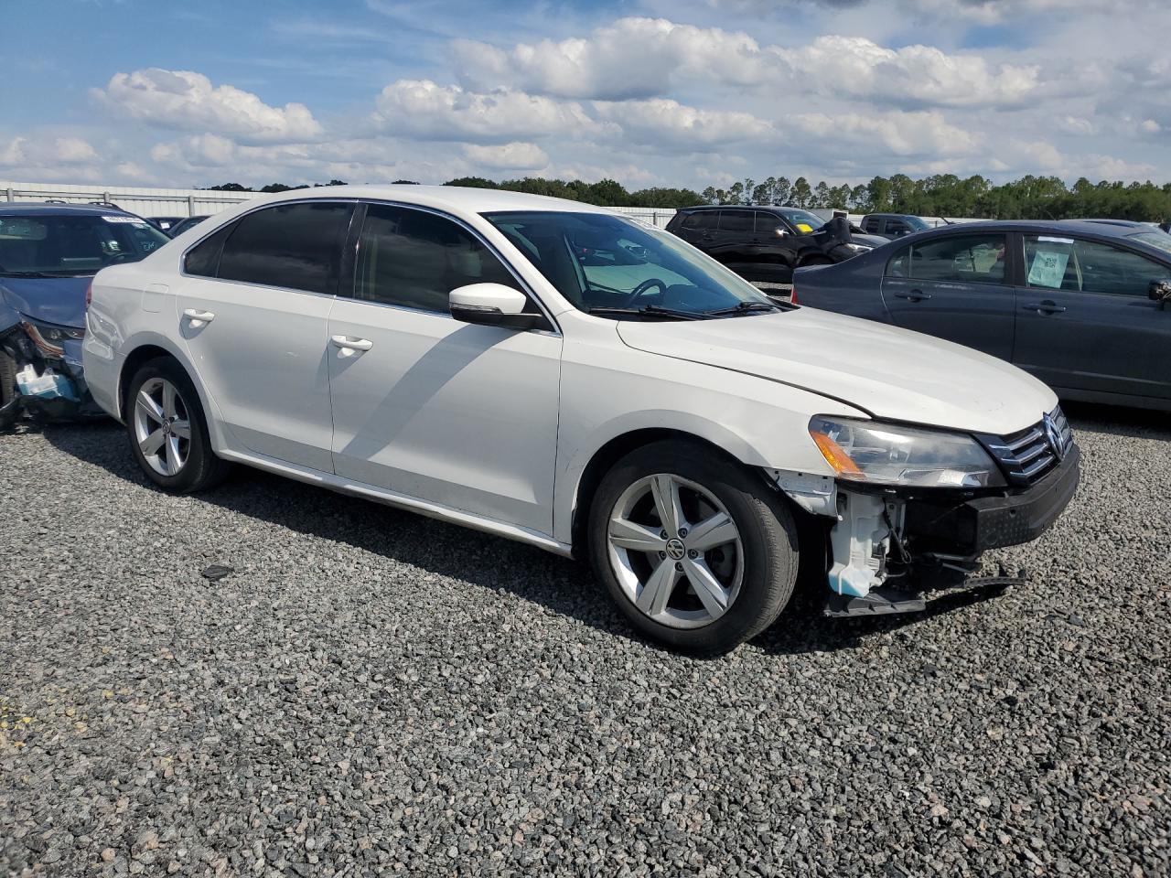 2015 Volkswagen Passat Se - Image 4