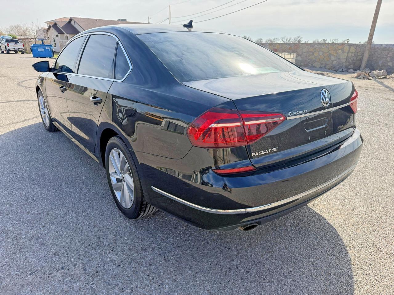 2018 Volkswagen Passat Se - Image 3