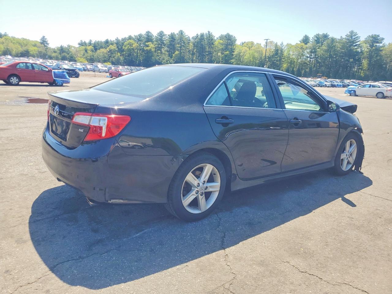 2013 Toyota Camry Se - Image 3