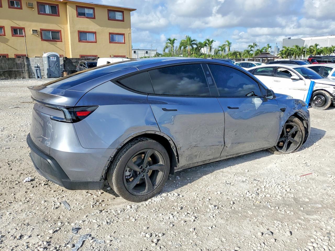 2026 Tesla Model Y - Image 3