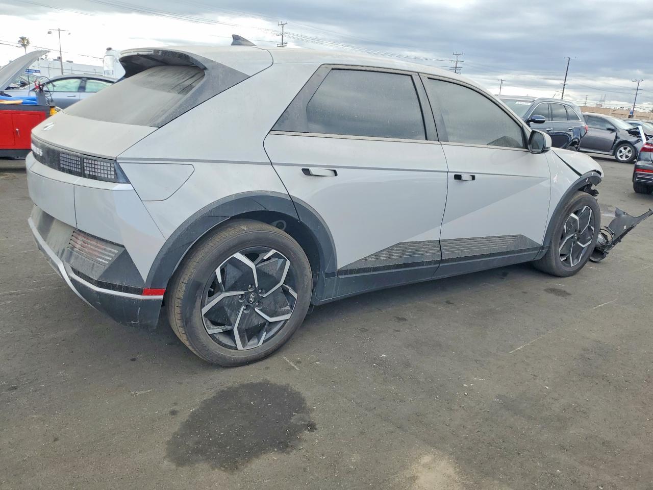 2024 Hyundai Ioniq 5 Se - Image 3