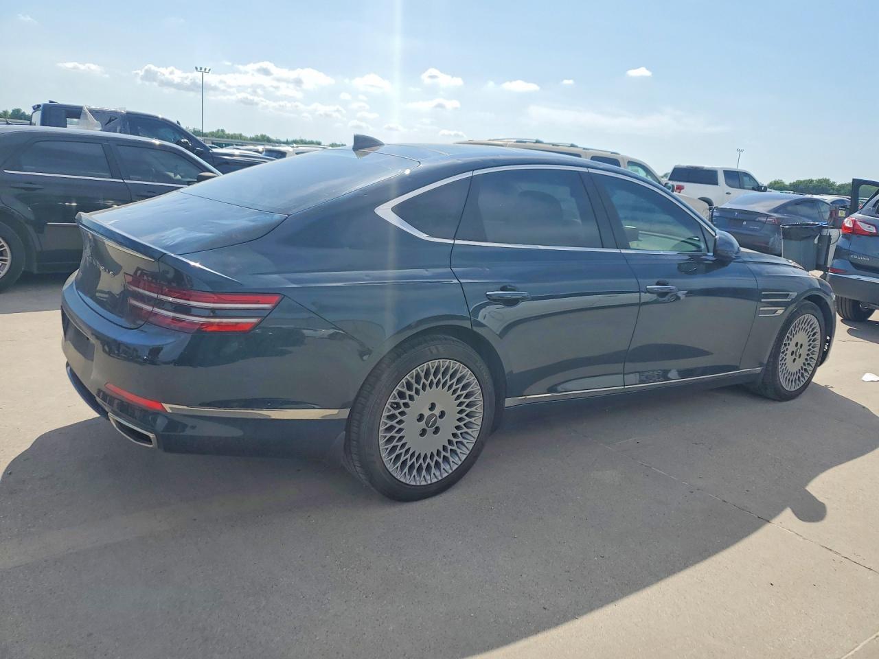 2022 Genesis G80 - Фото 3