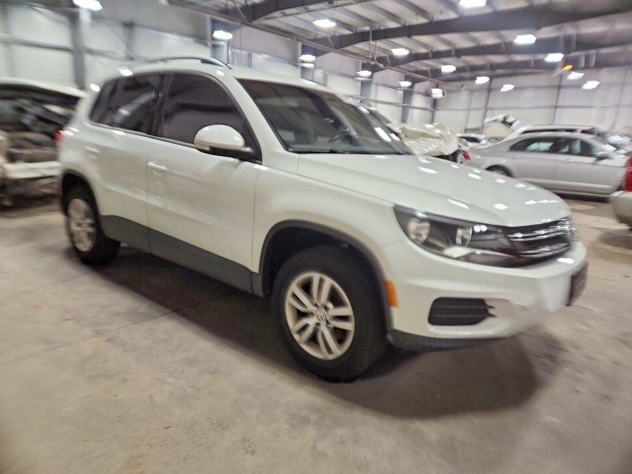 2017 Volkswagen Tiguan S - Image 4
