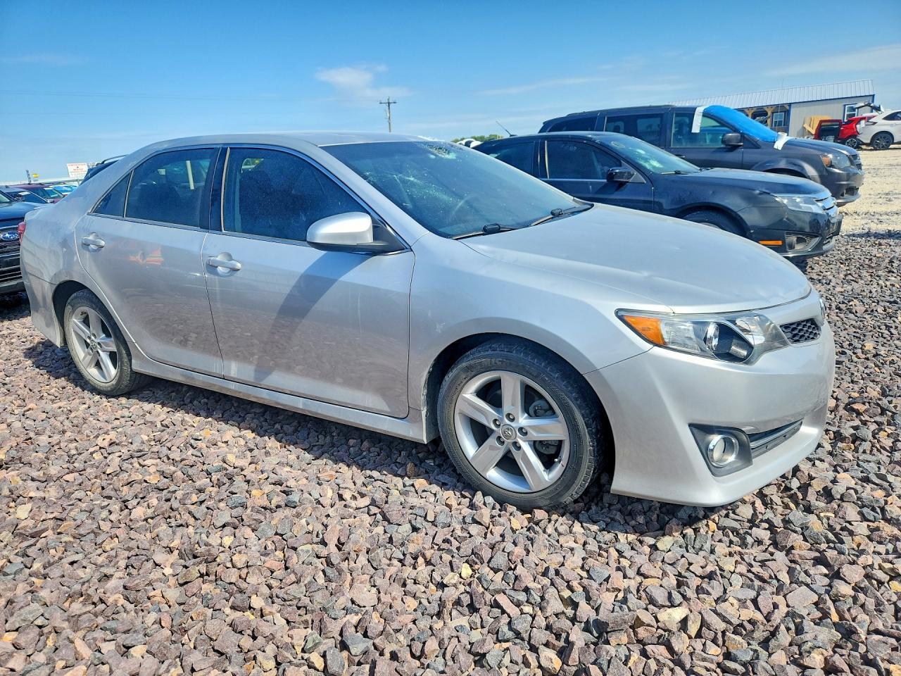 2013 Toyota Camry Se - Image 4