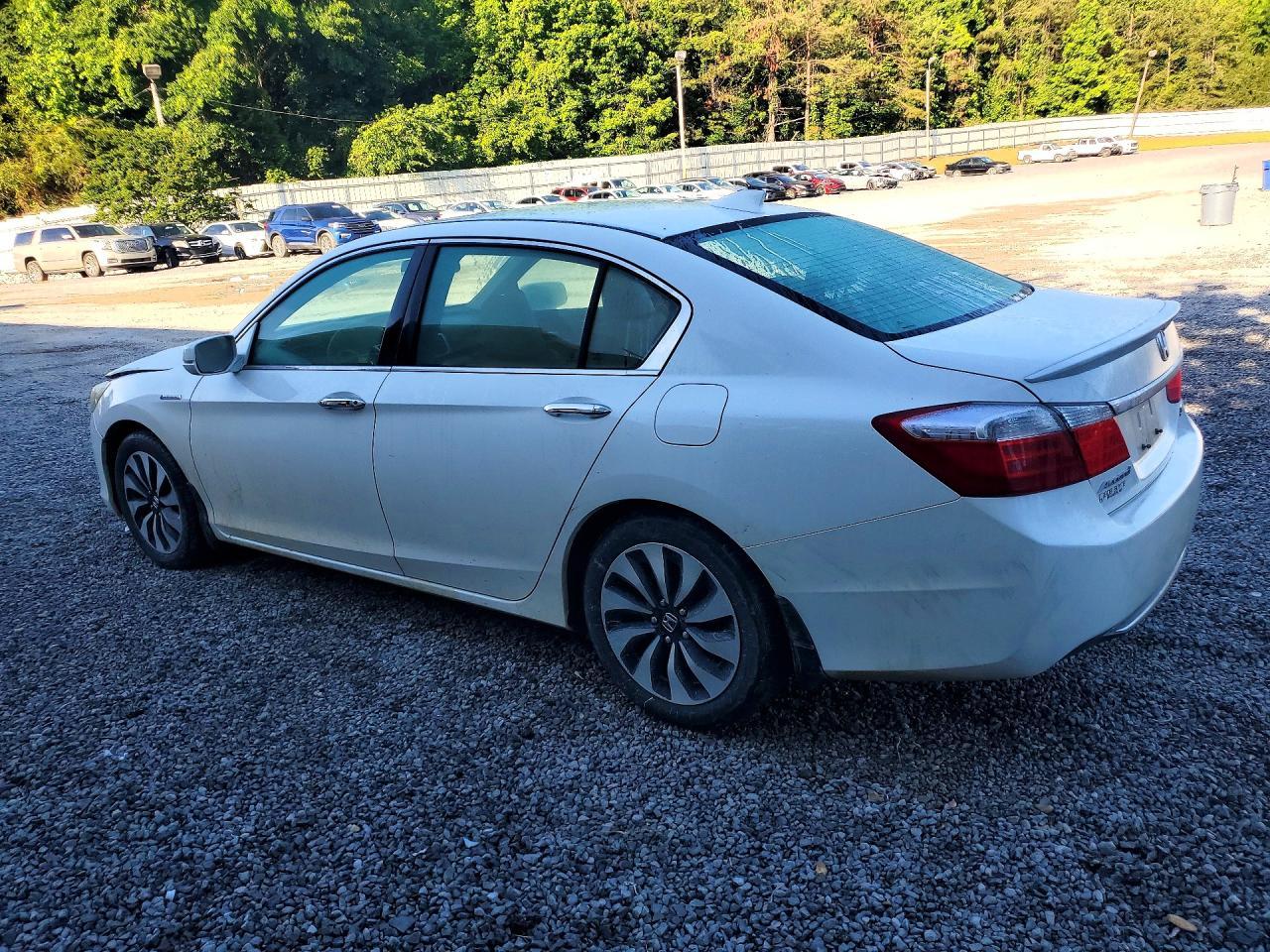 2015 Honda Accord Touring Hybrid - Фото 2