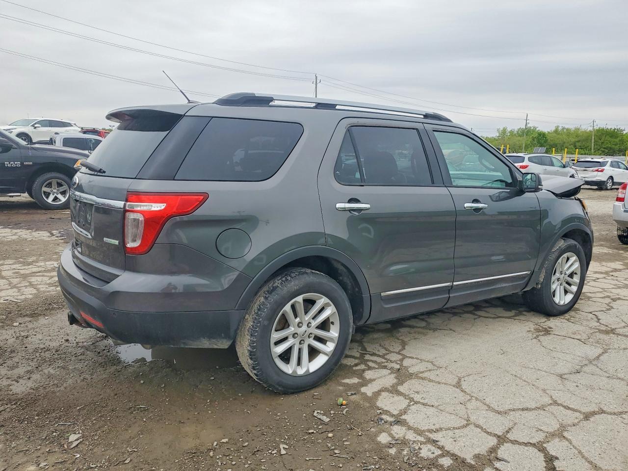 2015 Ford Explorer Xlt - Фото 3