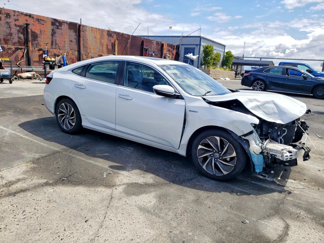 2021 Honda Insight Touring - Image 4