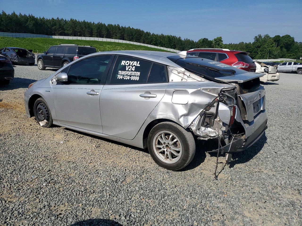 2017 Toyota Prius Four - Фото 2