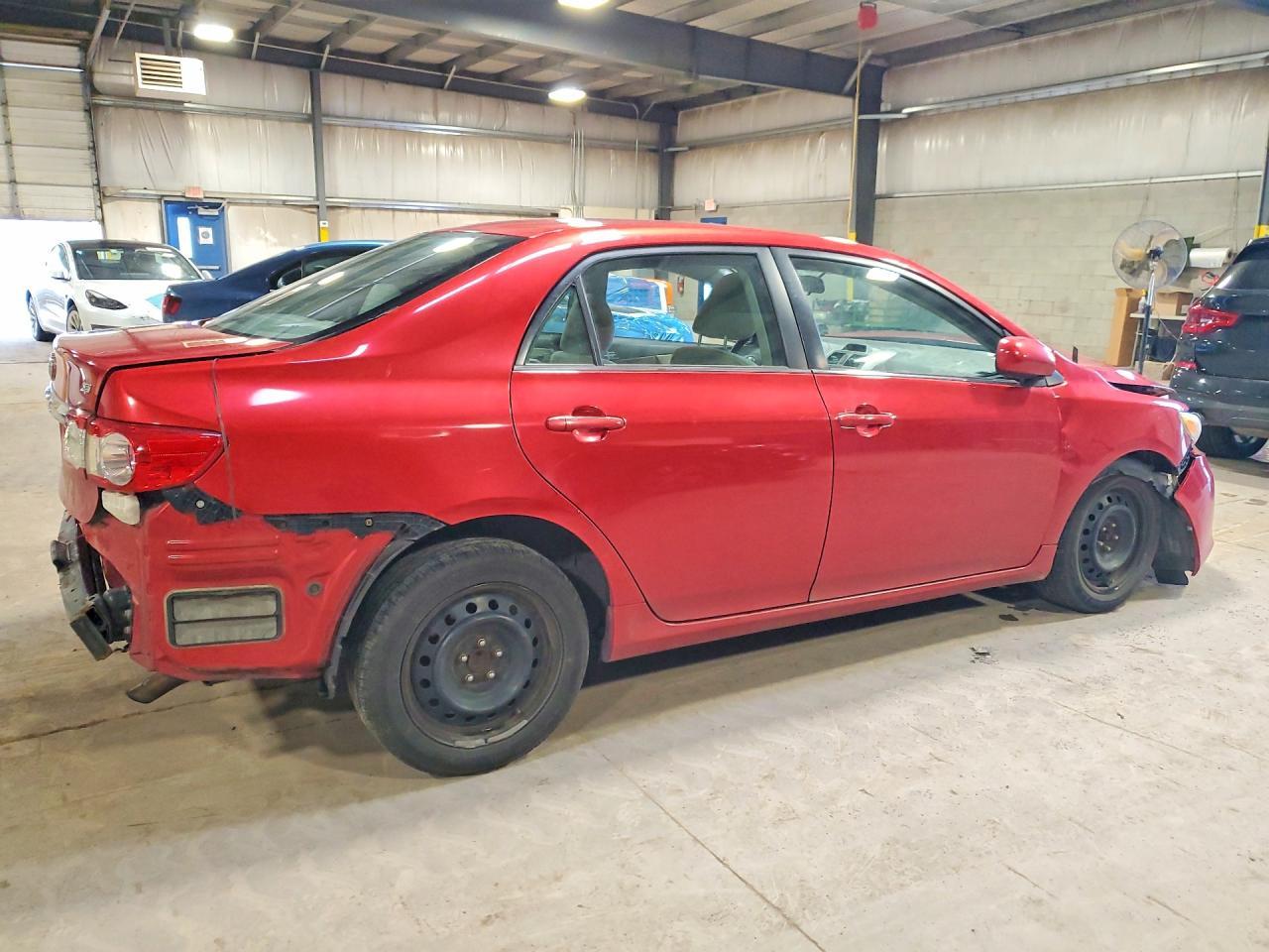 2013 Toyota Corolla Le - Фото 3