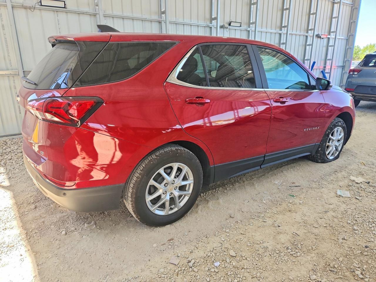 2024 Chevrolet Equinox Lt - Image 3