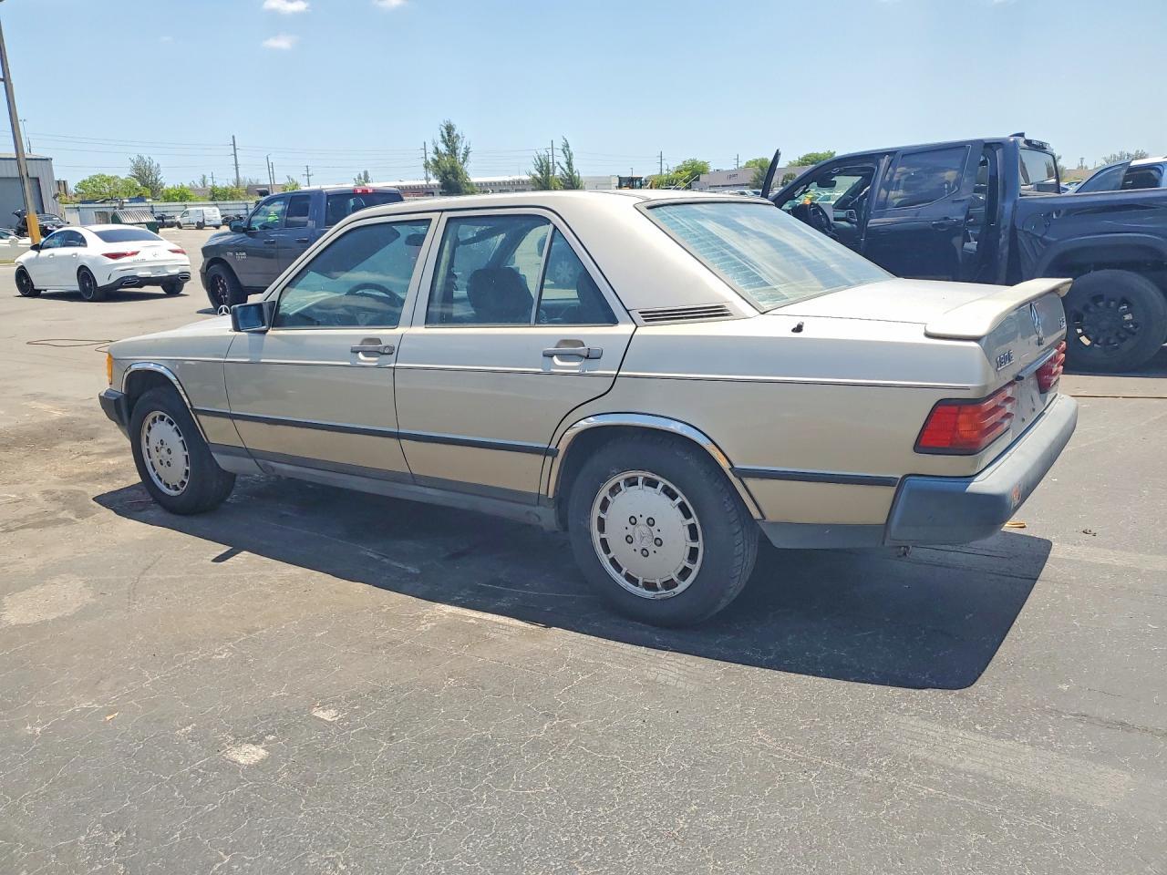 1988 Mercedes Benz 190 E 2.3 - Image 2