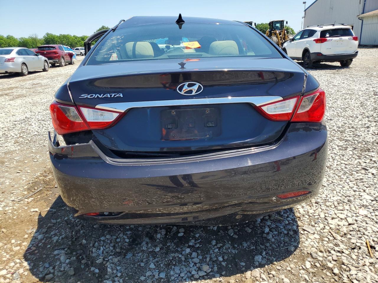 2011 Hyundai Sonata Gls - Image 6