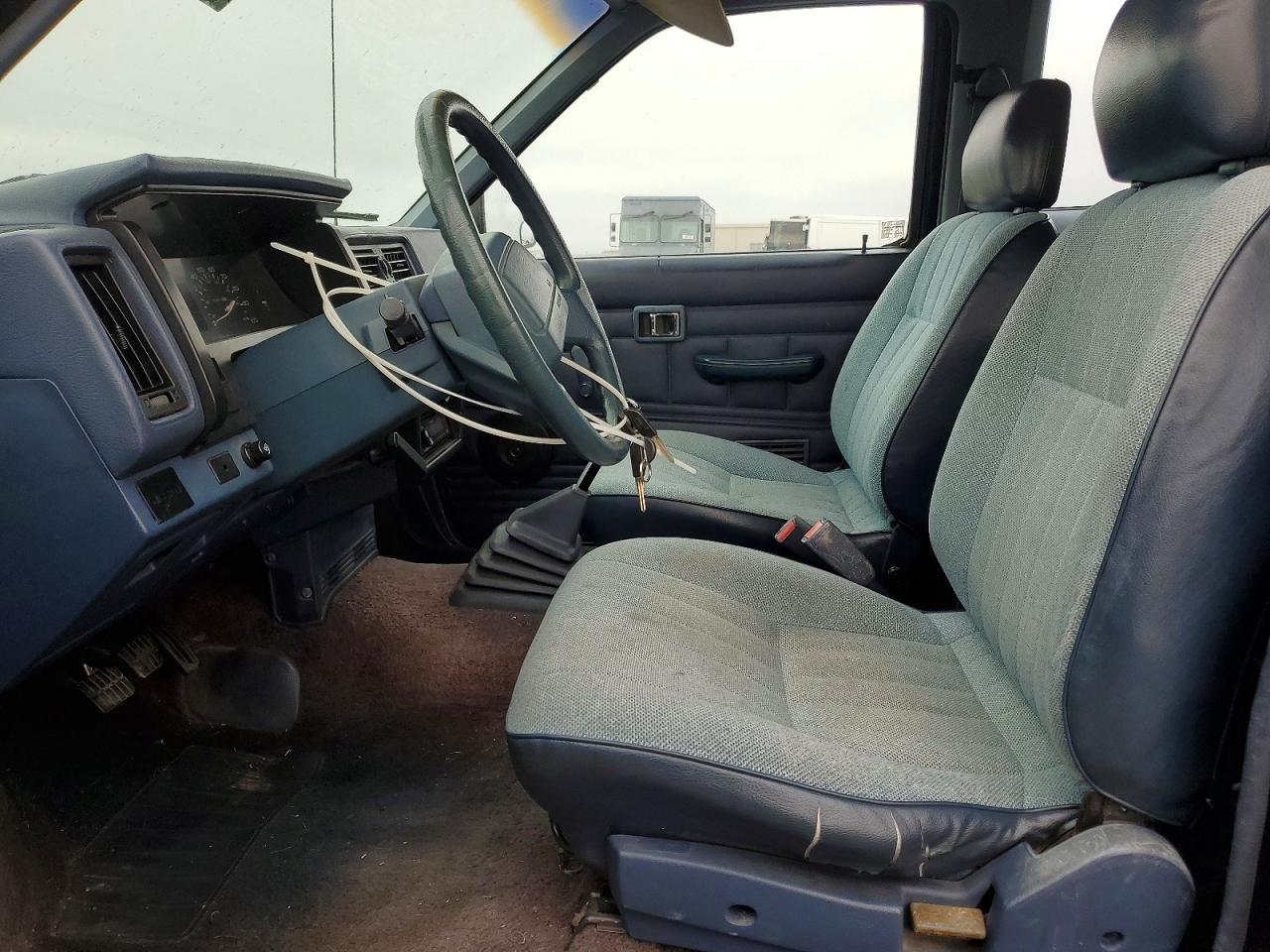 1990 Nissan D21 King Cab - Фото 7