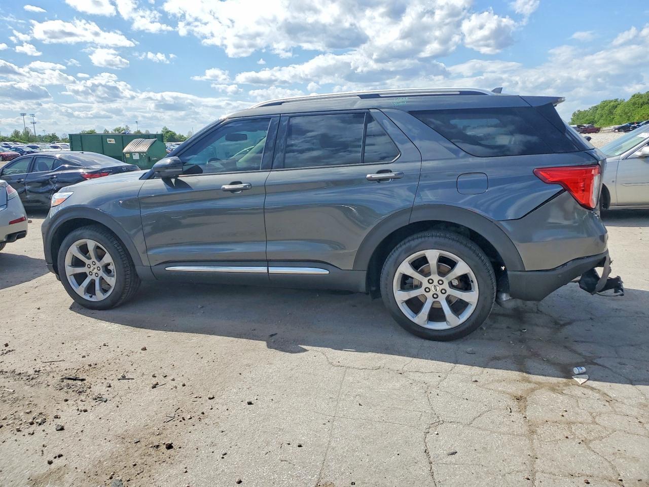 2020 Ford Explorer Platinum - Image 2