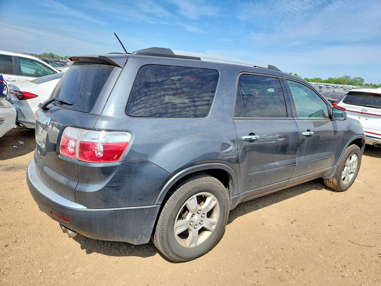 2012 GMC Acadia Sle - Image 3