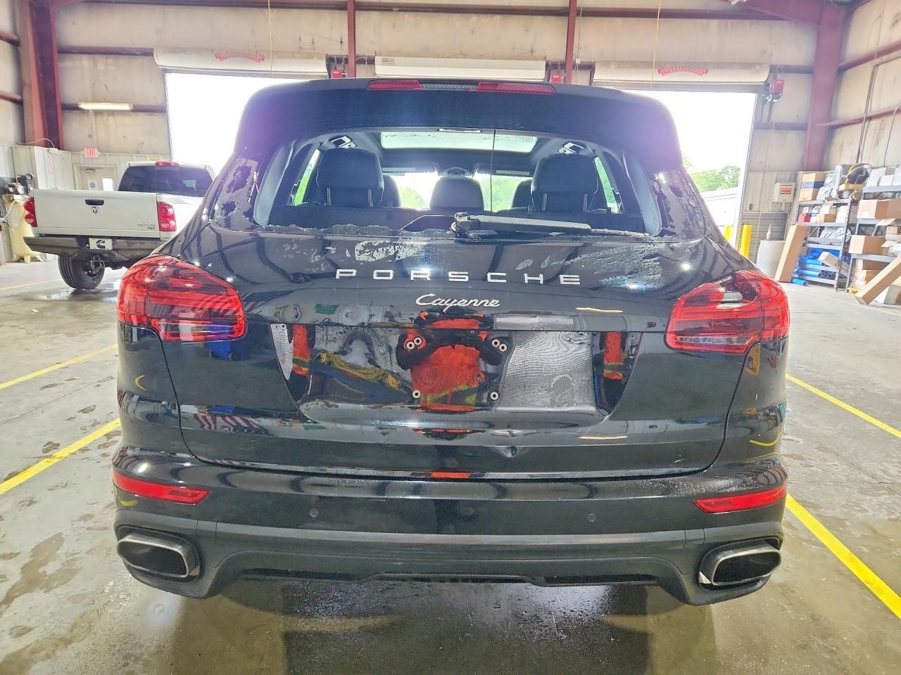 2017 Porsche Cayenne - Фото 6