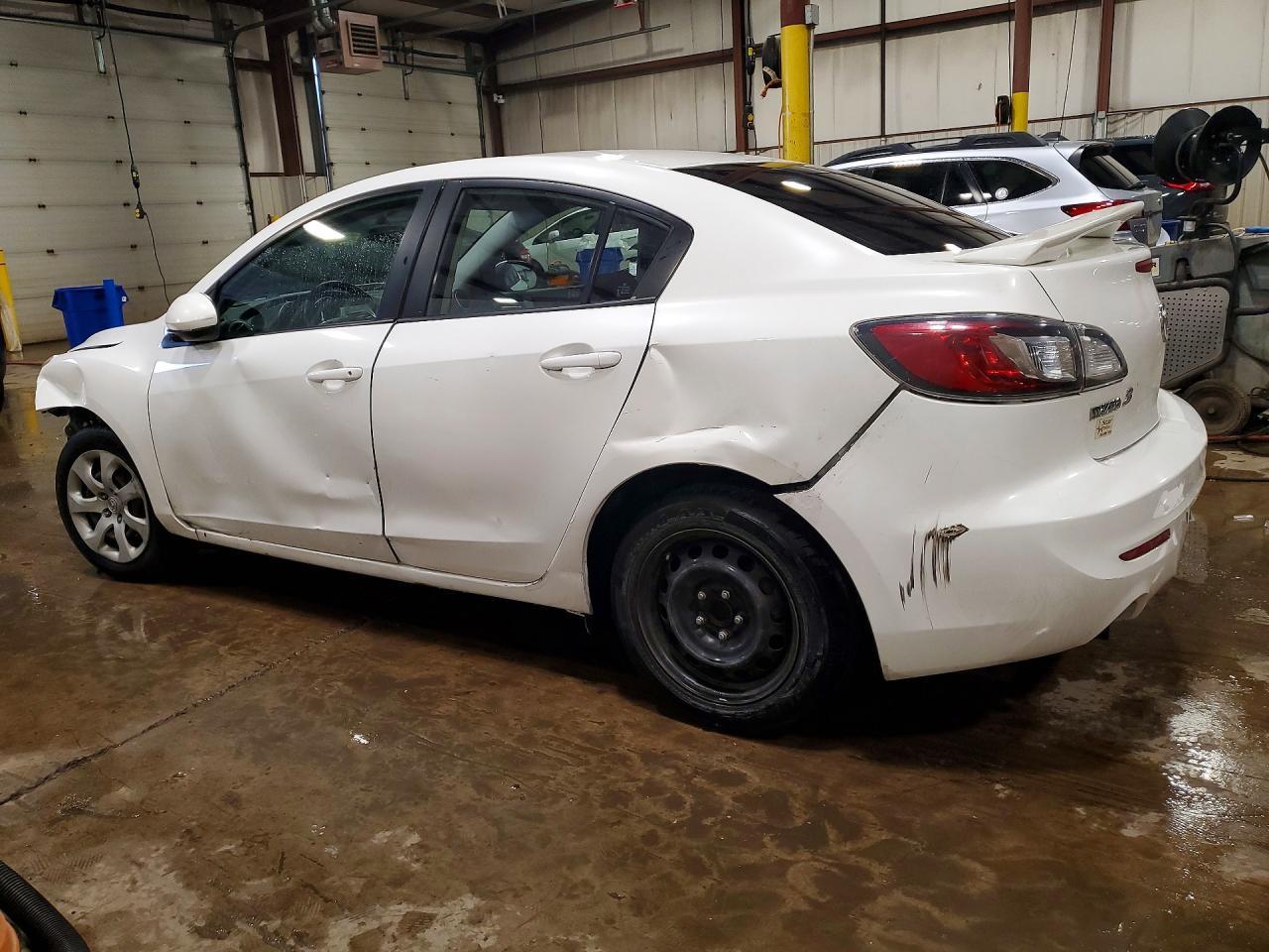 2013 Mazda 3 I - Фото 2
