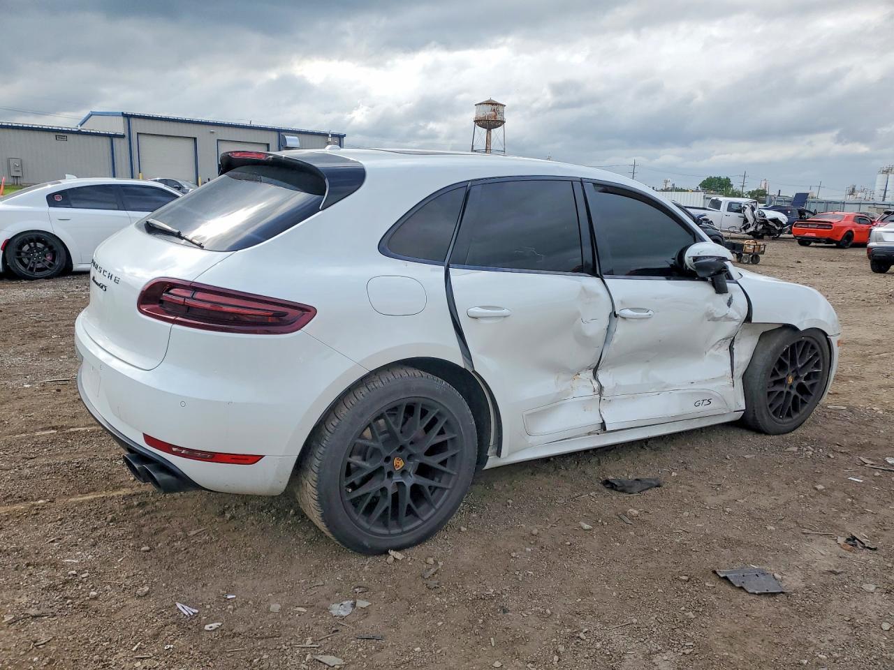 2018 Porsche Macan Gts - Image 3