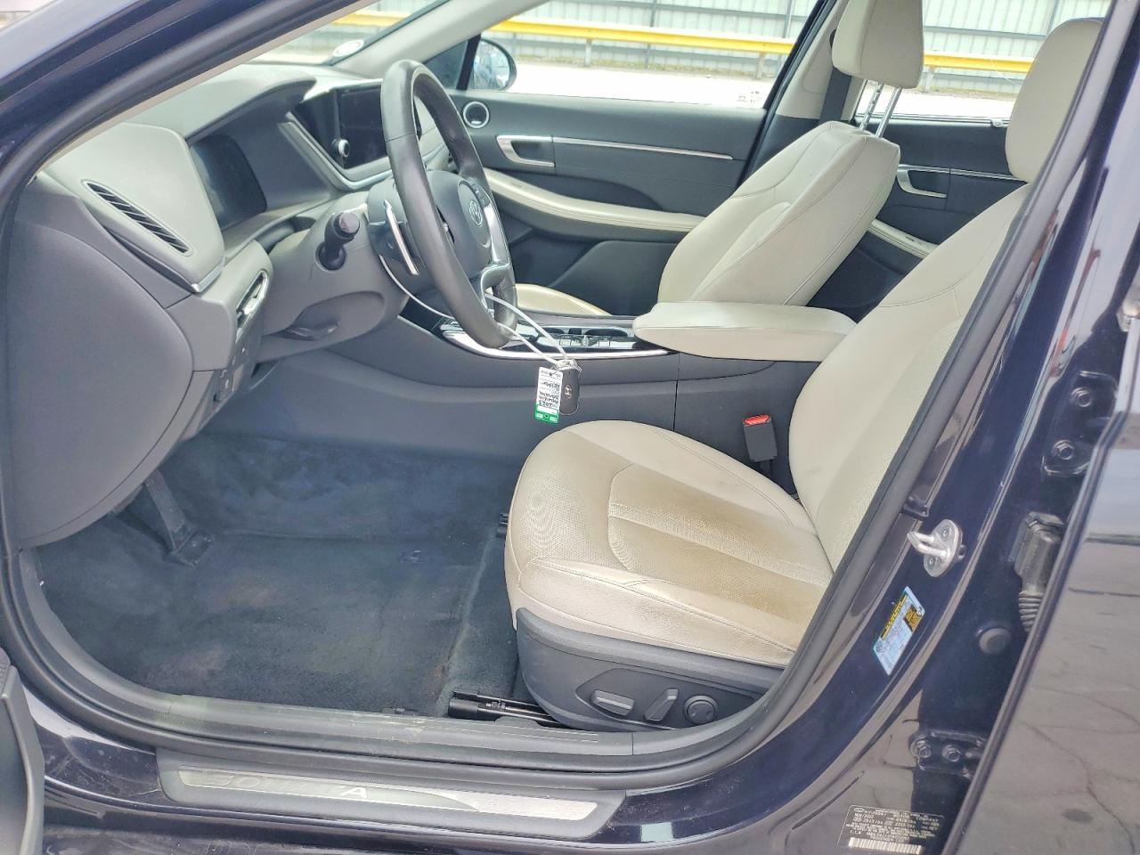 2023 Hyundai Sonata Hybrid Limited - Image 7