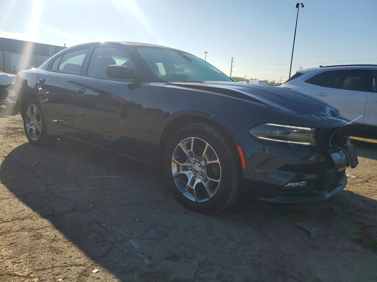 2015 Dodge Charger Sxt - Image 4