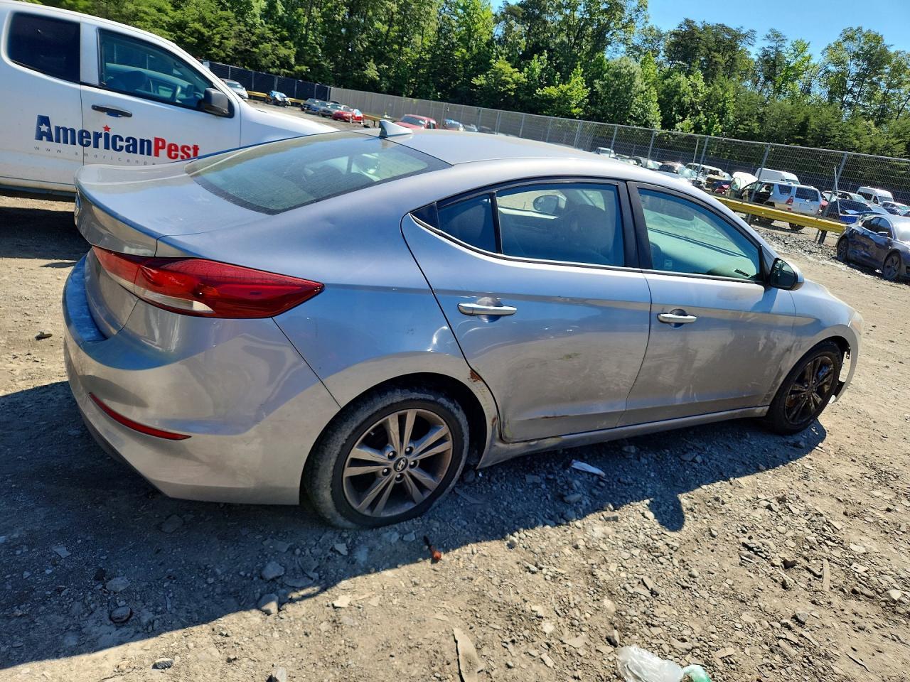 2017 Hyundai Elantra Se - Фото 3