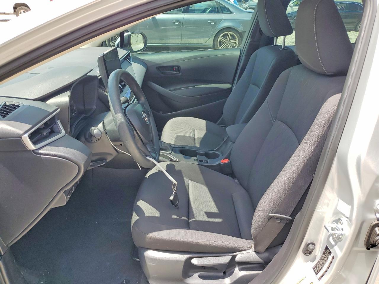 2025 Toyota Corolla Le - Фото 7