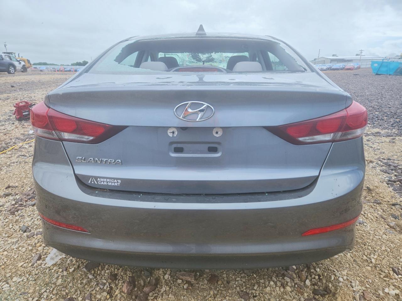 2018 Hyundai Elantra - Фото 6