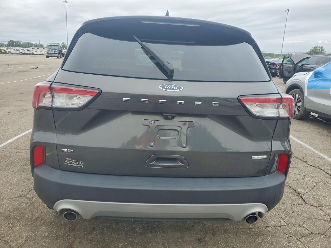 2020 Ford Escape - Image 6