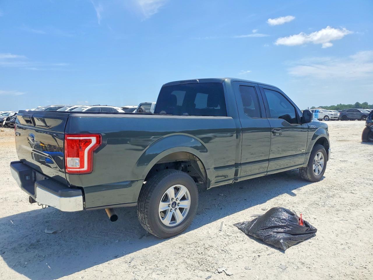 2015 Ford F150 Super Cab - Фото 3
