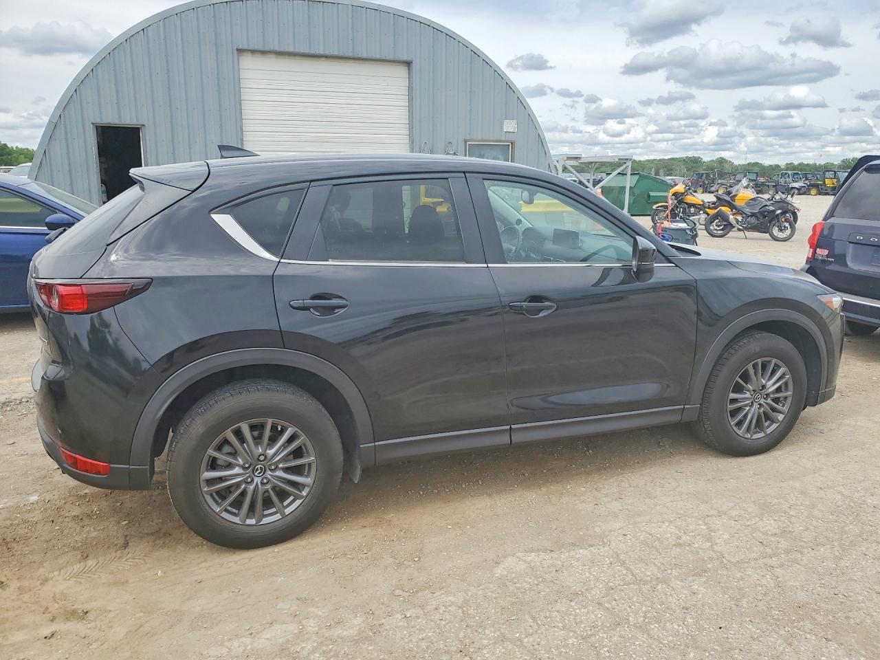 2021 Mazda Cx-5 Touring - Image 3