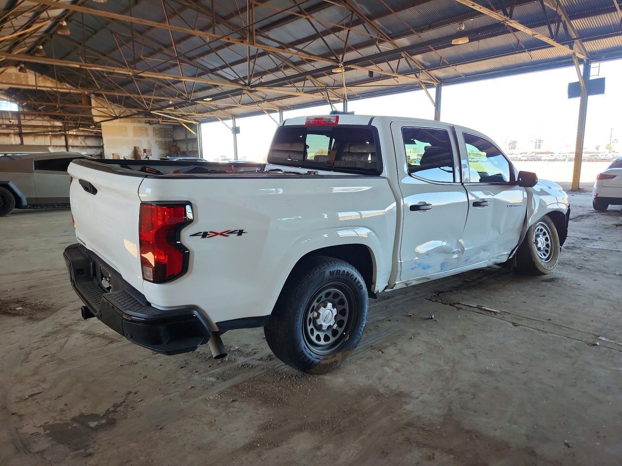 2023 Chevrolet Colorado - Фото 3