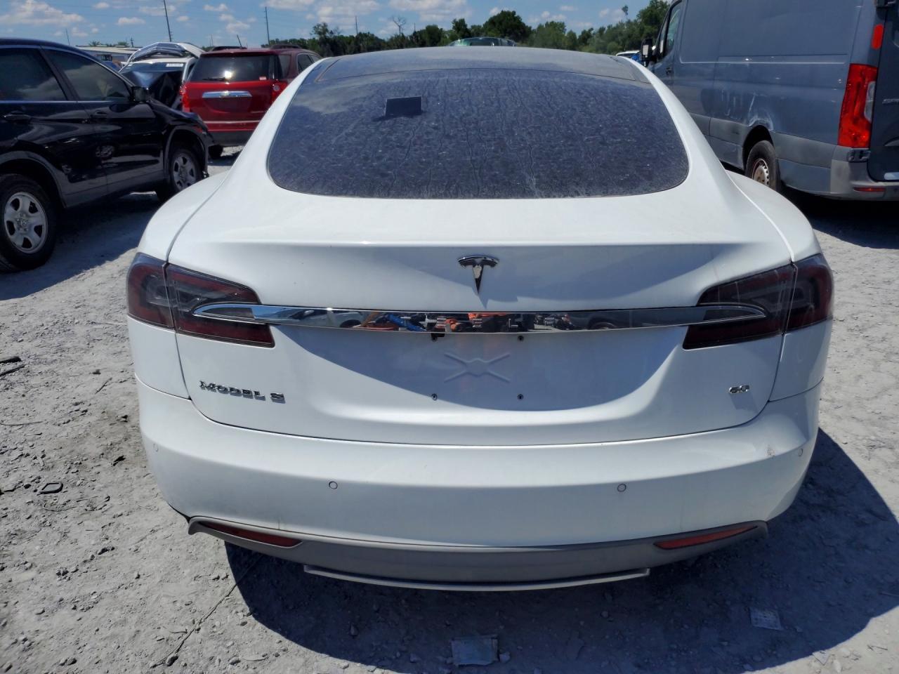 2014 Tesla Model S - Image 6