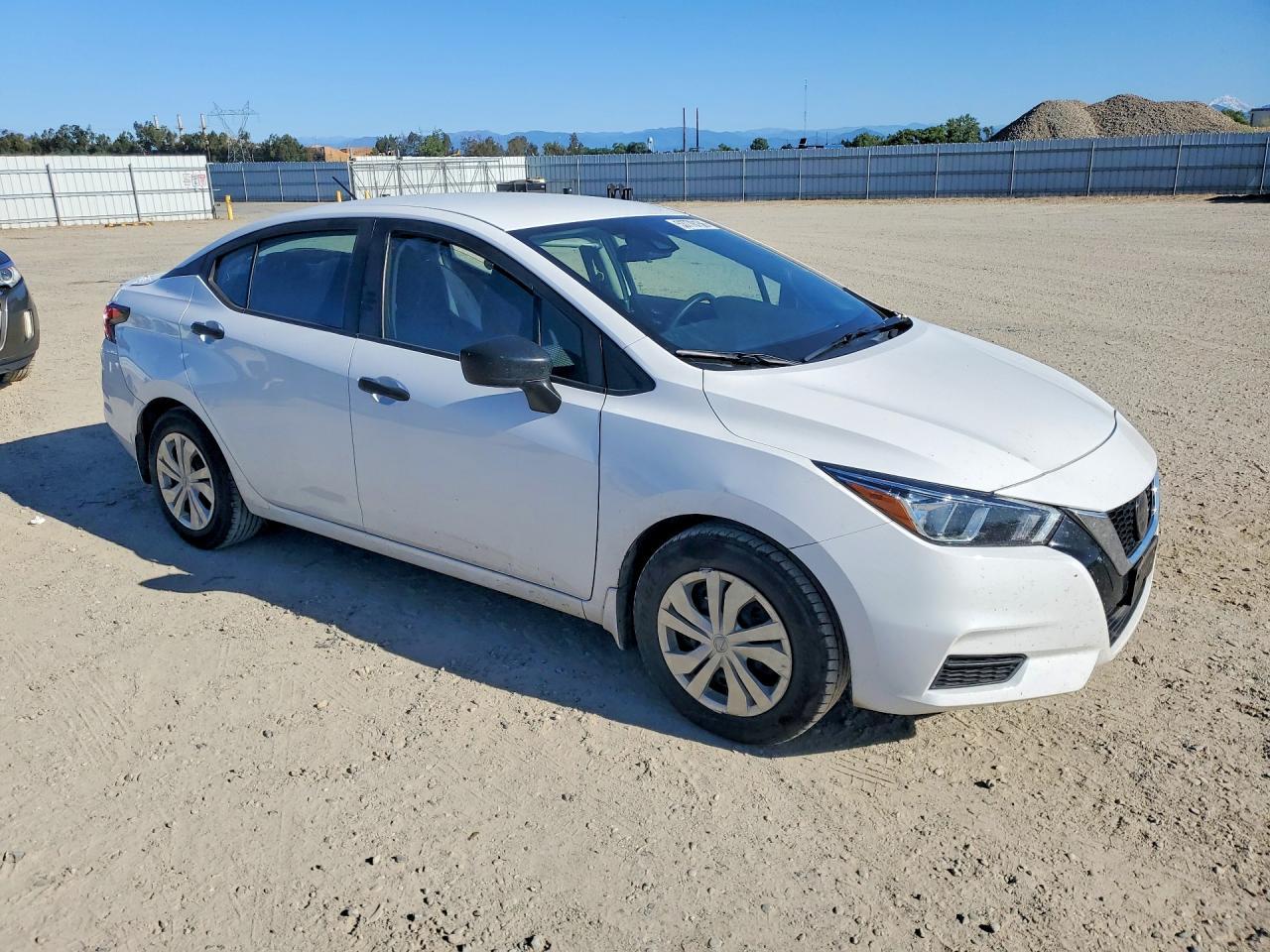 2020 Nissan Versa S - Фото 4