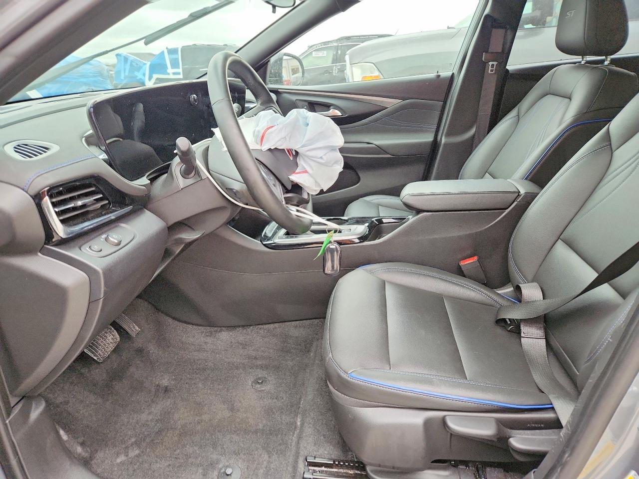 2025 Buick Envista Sport Touring - Image 7
