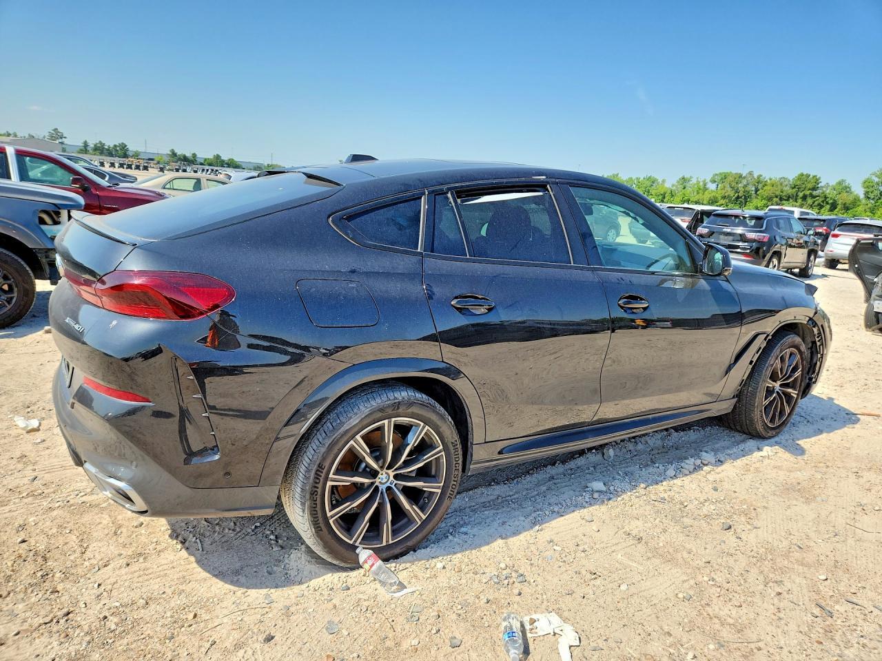 2025 BMW X6 xDrive40I - Image 3
