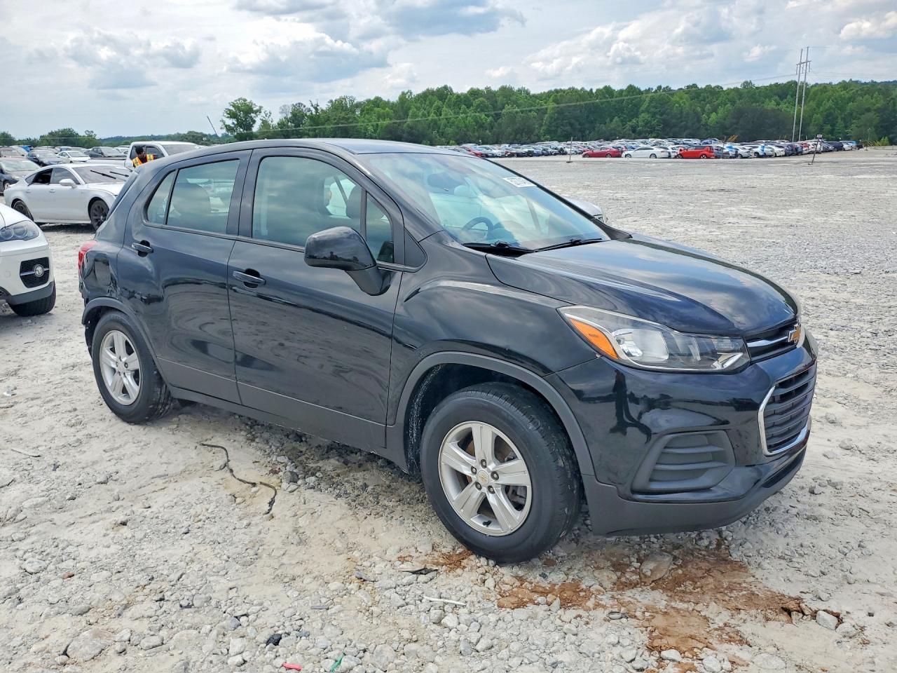 2020 Chevrolet Trax Ls - Image 4