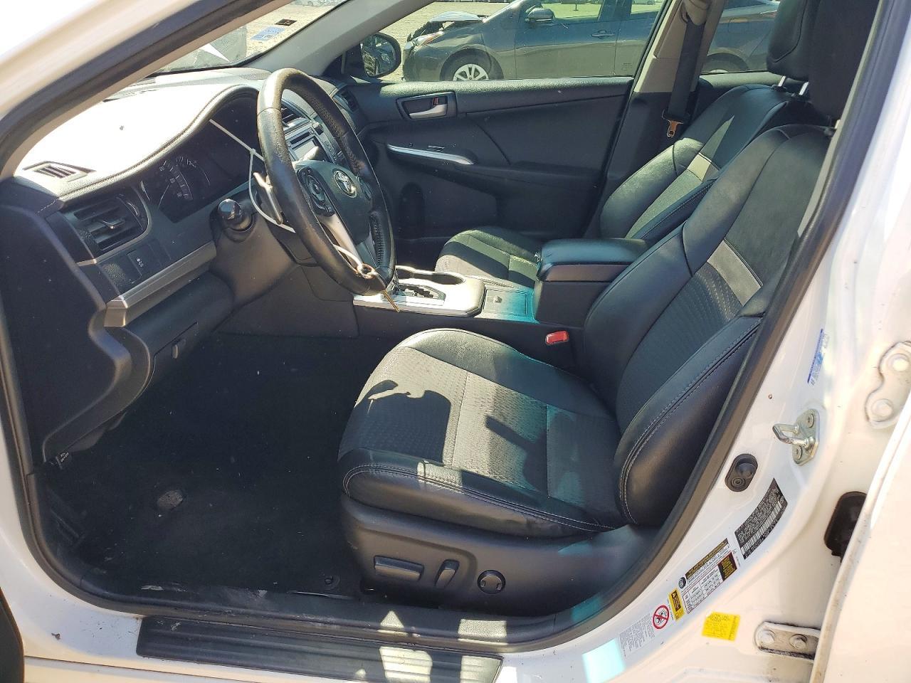 2014 Toyota Camry L - Image 7