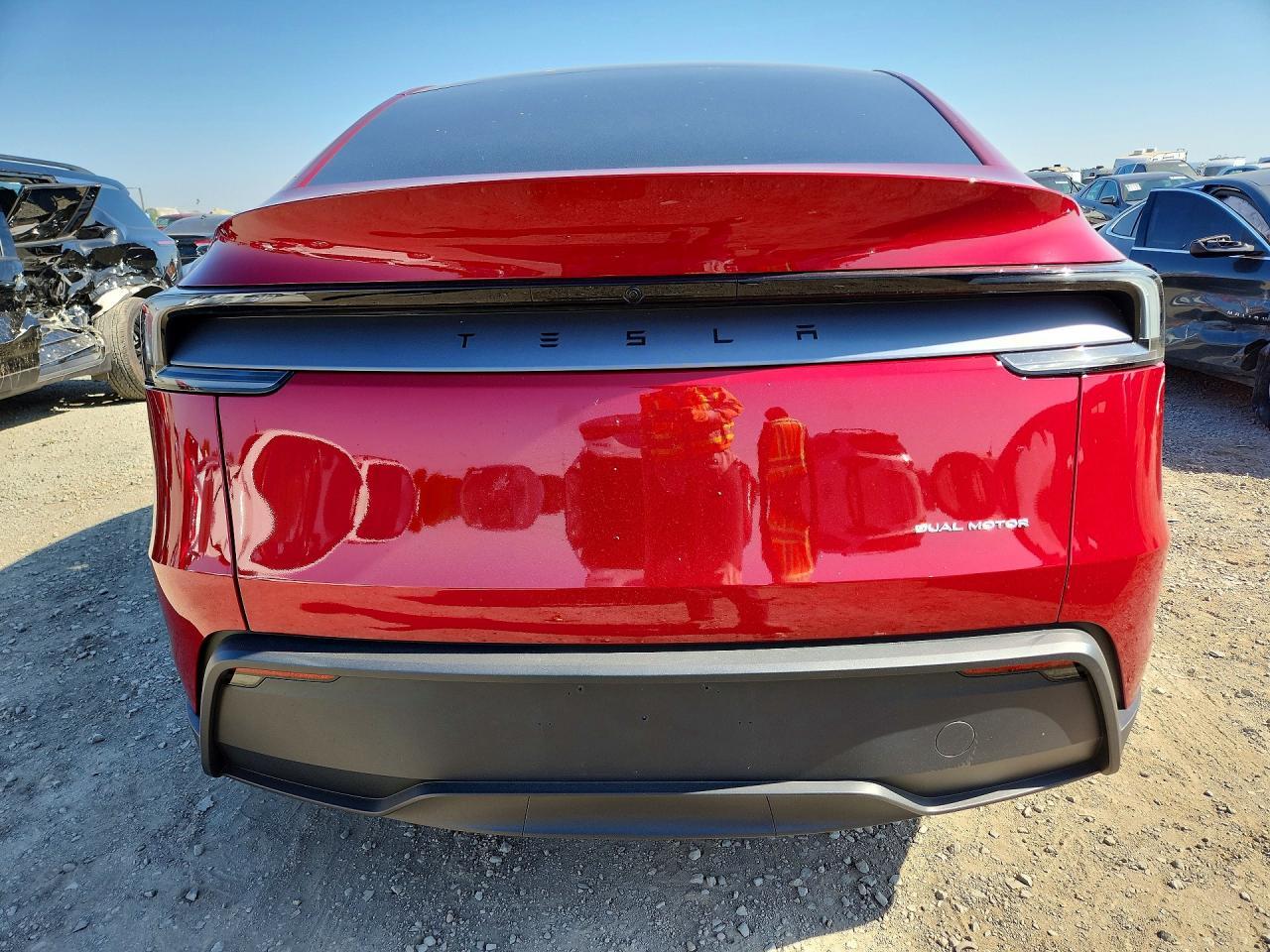 2026 Tesla Model Y - Фото 6