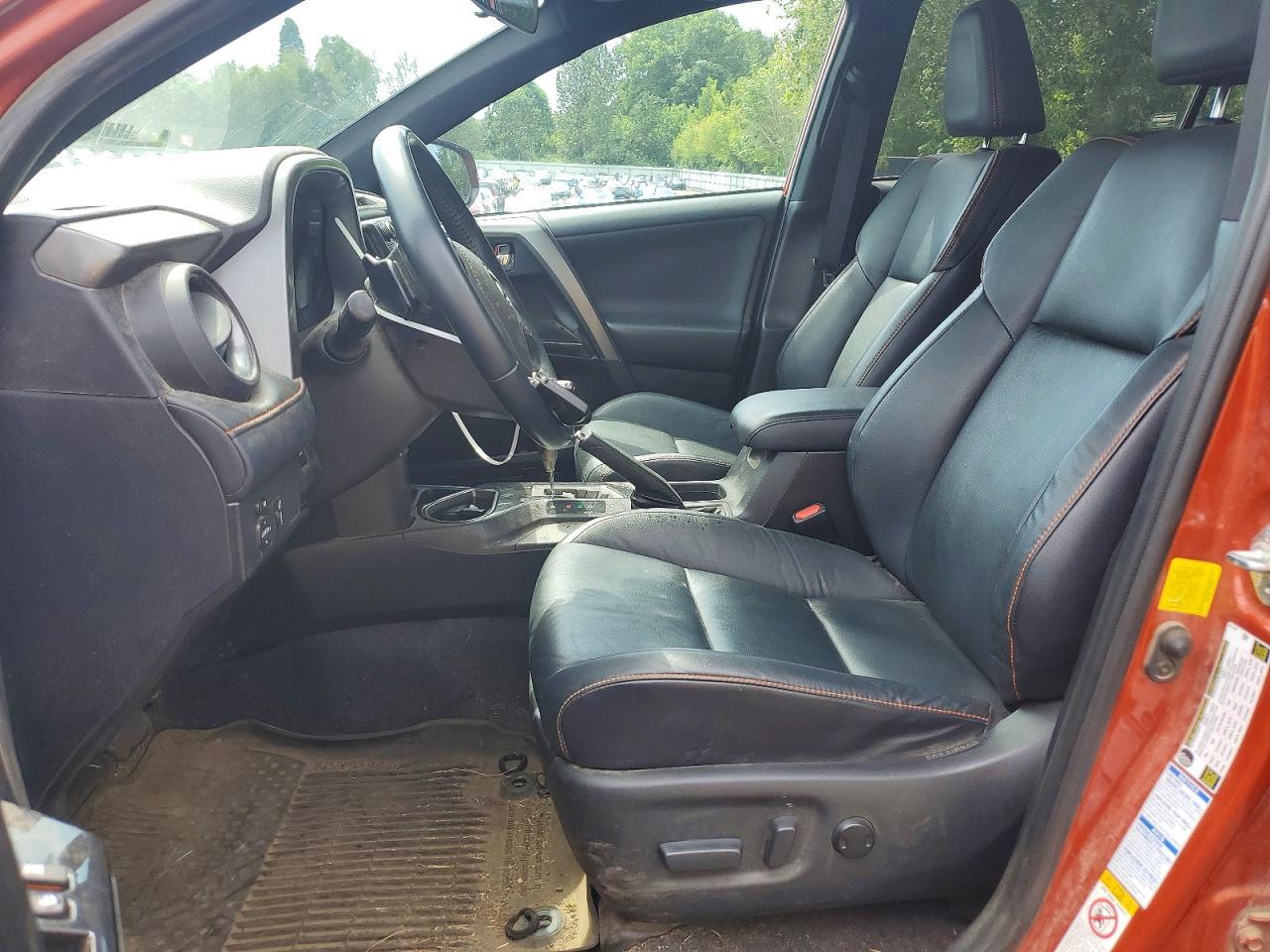 2016 Toyota Rav4 Se - Фото 7