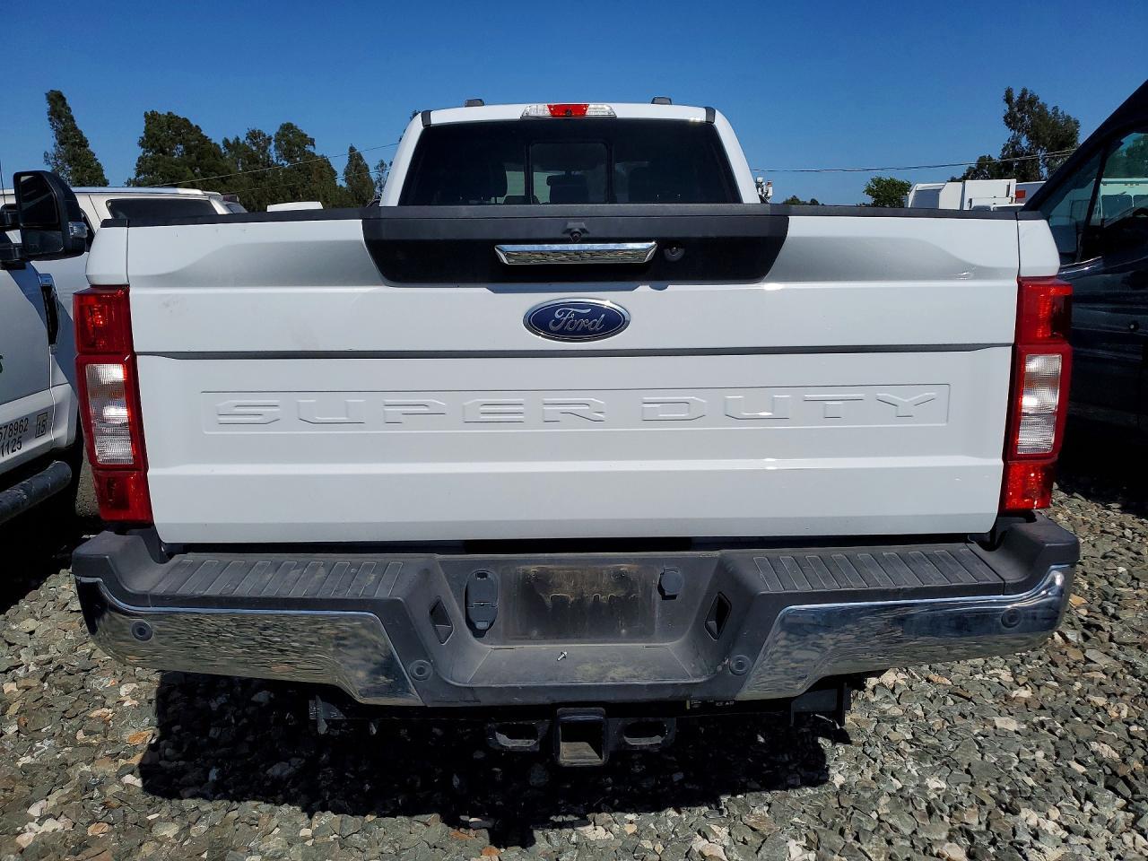 2022 Ford F350 Super Duty - Фото 6