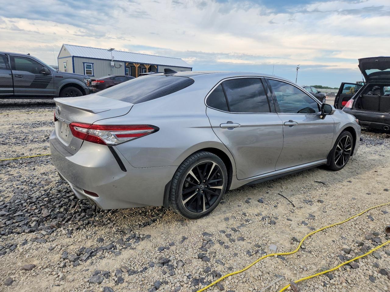 2018 Toyota Camry Xse - Image 3