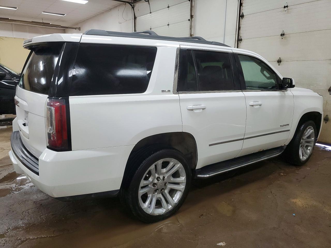 2015 GMC Yukon Sle - Фото 3